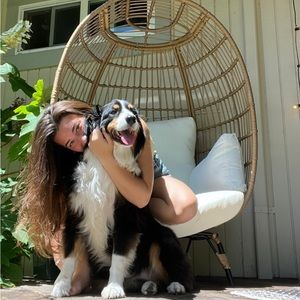 Meet your Posher, Maya